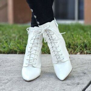 Women's Pointed Toe Chunky High Heel Lace Up Boots White Color